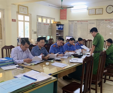 Viện KSND huyện Gia Lâm và Viện KSND quận Hoàng Mai tiến hành trực tiếp kiểm...